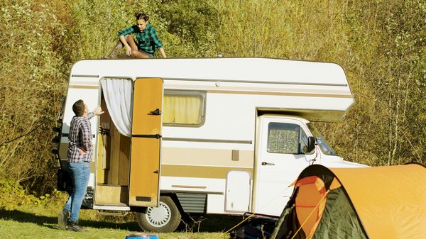 Location de vans aménagés vintage en corse : quels sont les avantages ?