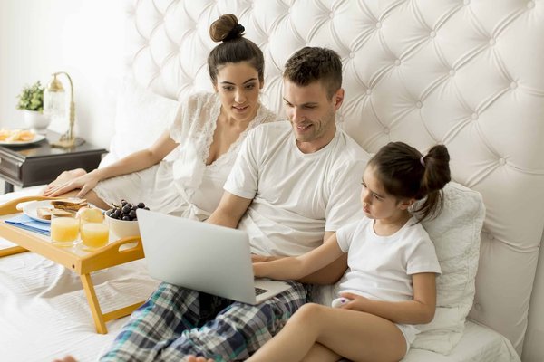 Comment organiser des vacances en famille avec des animaux de compagnie